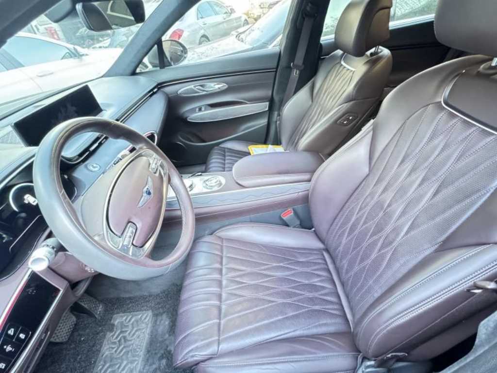 Genesis GV70 - Vista 12