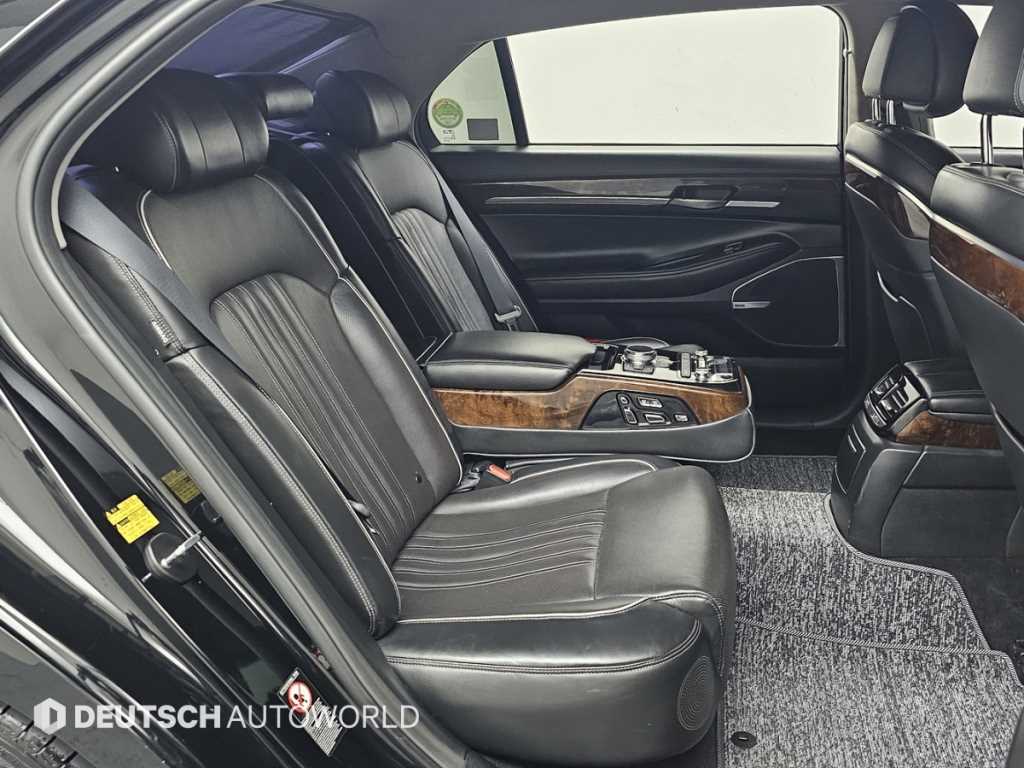 Genesis EQ900 - Vista 9