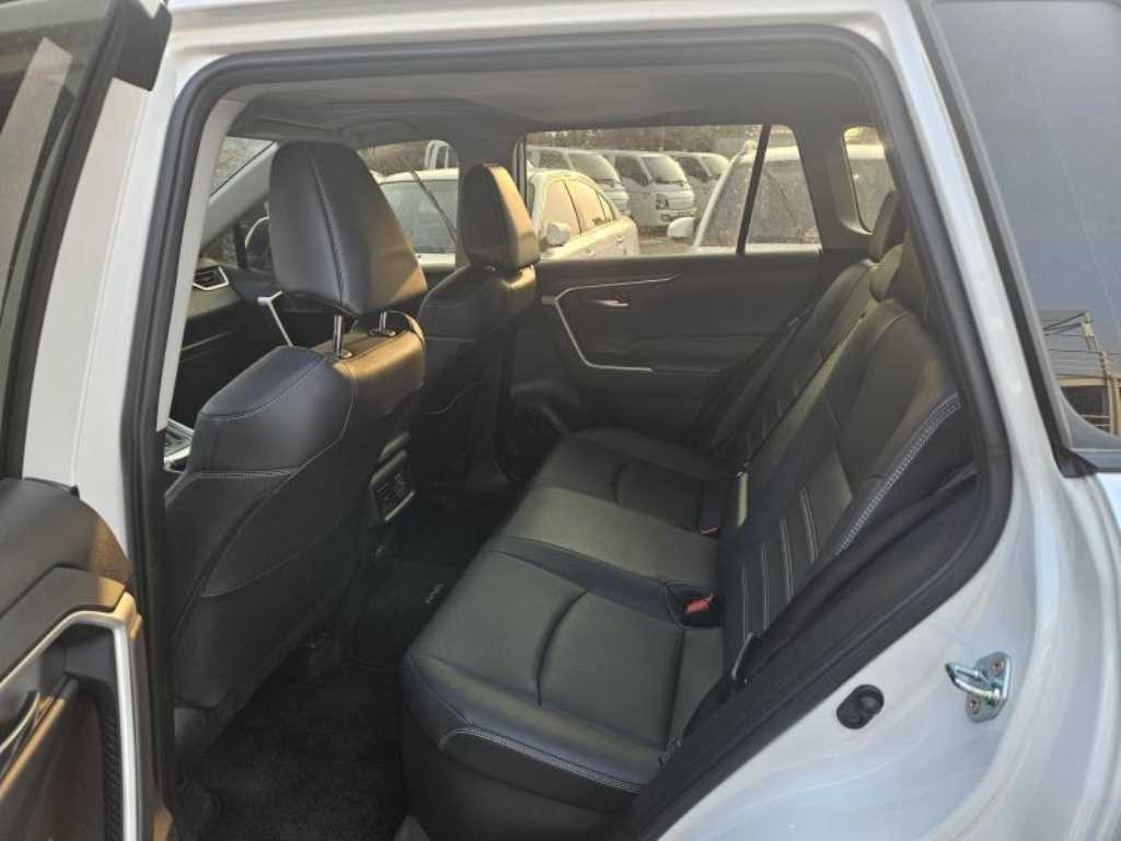 Toyota RAV4 - Vista 8