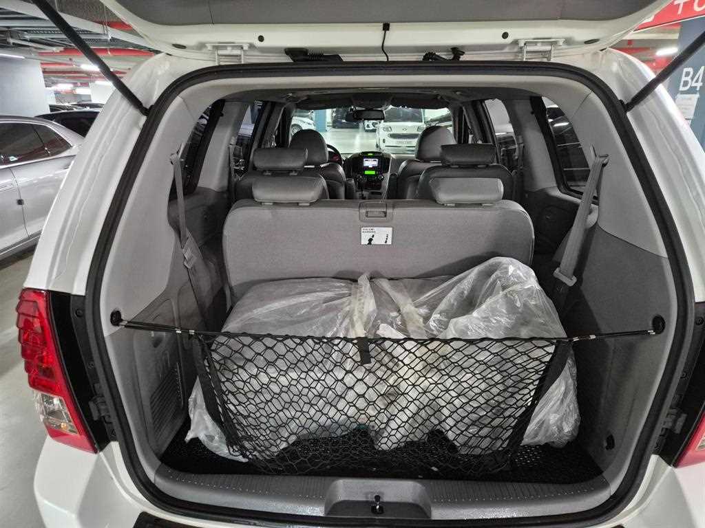 KIA Carnival - Vista 9