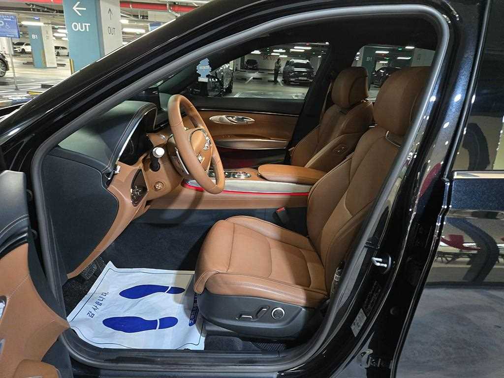 Genesis GV70 - Vista 7