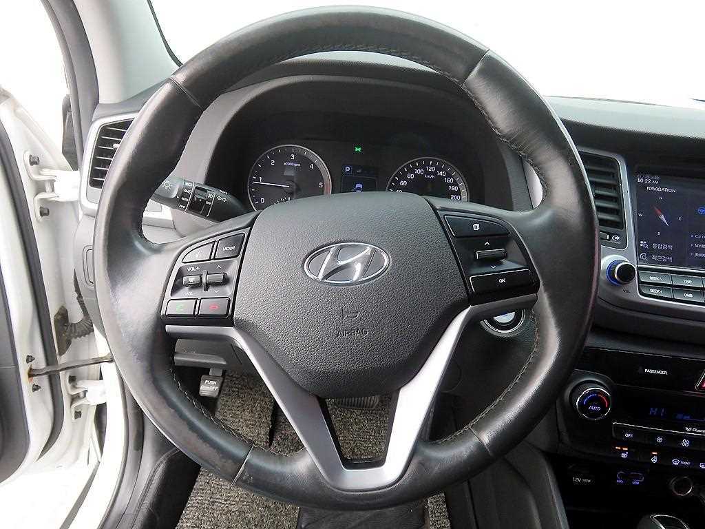 HYUNDAI Tucson - Vista 10