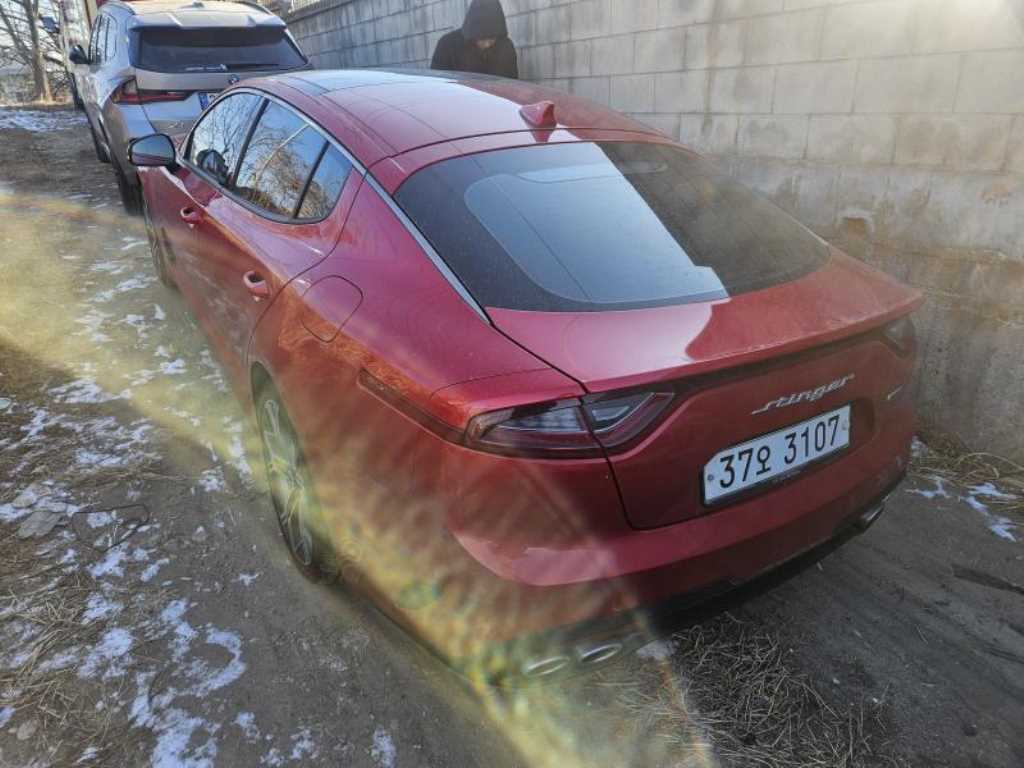 KIA Stinger - Vista 2