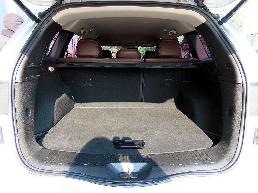 SAMSUNG QM6 2017 Blanco - Importación desde Corea - HF Imports Iquique - Foto 18