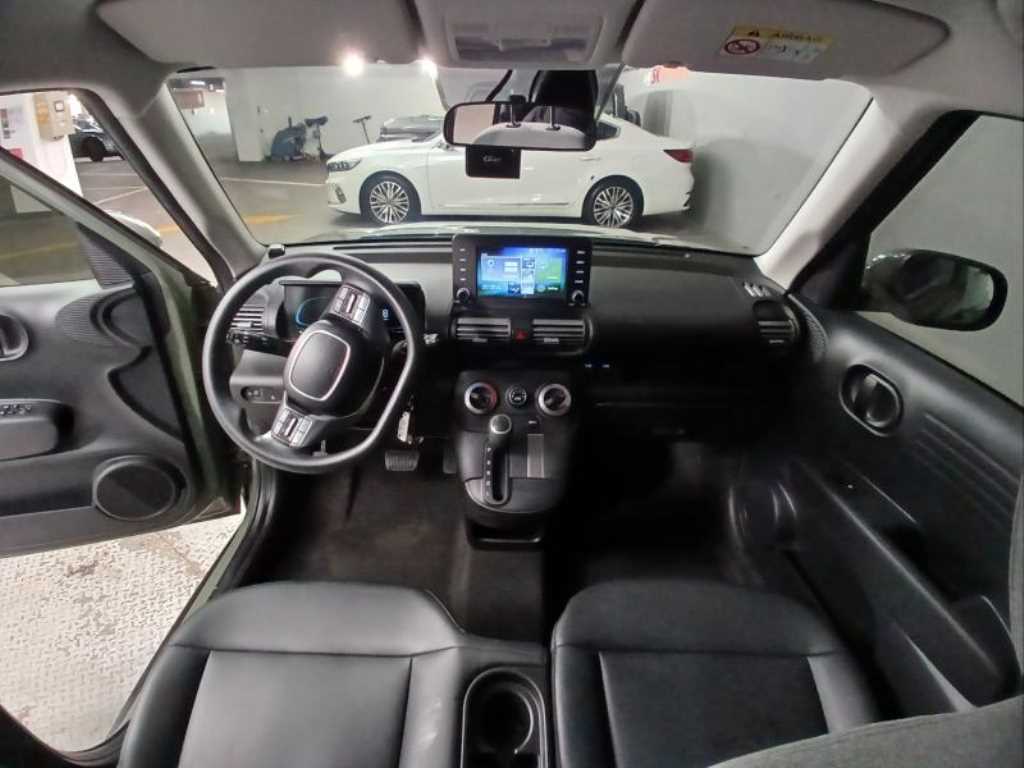 HYUNDAI Casper - Vista 6