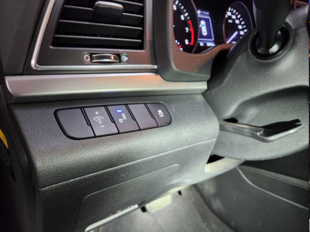 HYUNDAI Avante - Vista 11