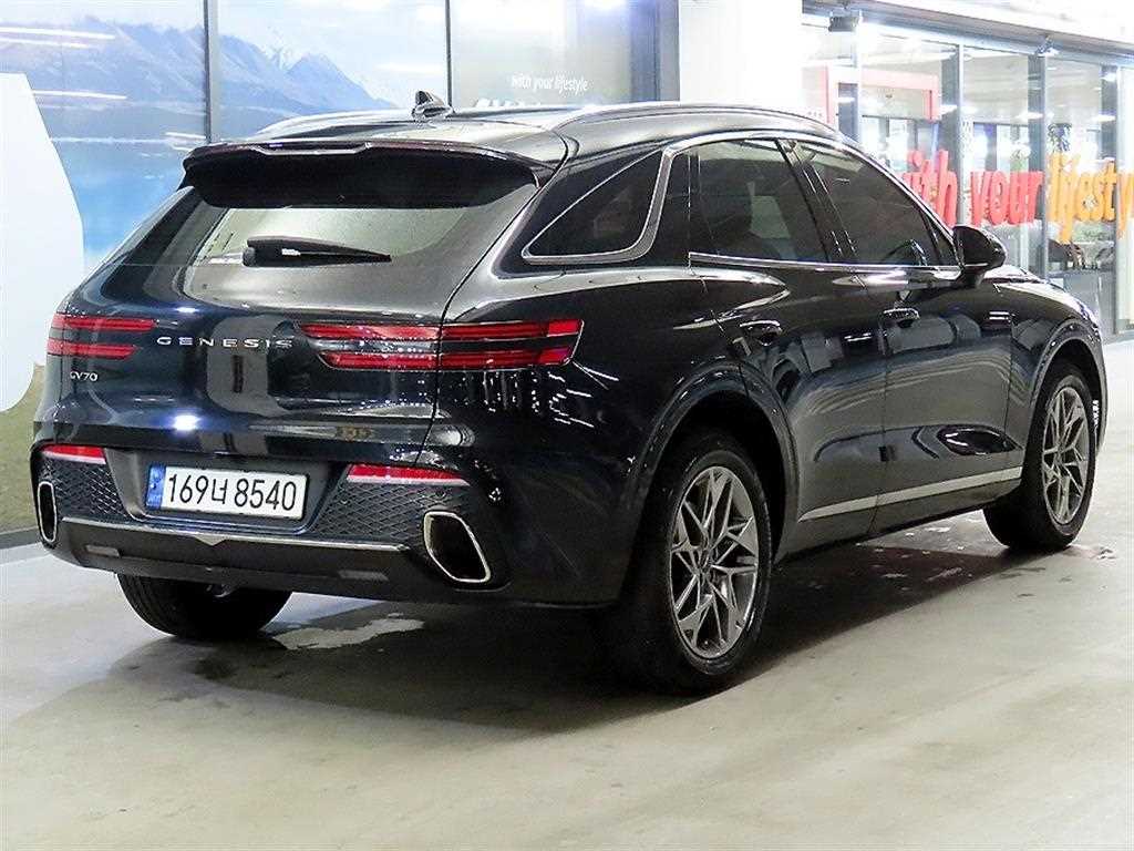 Genesis GV70 - Vista 4