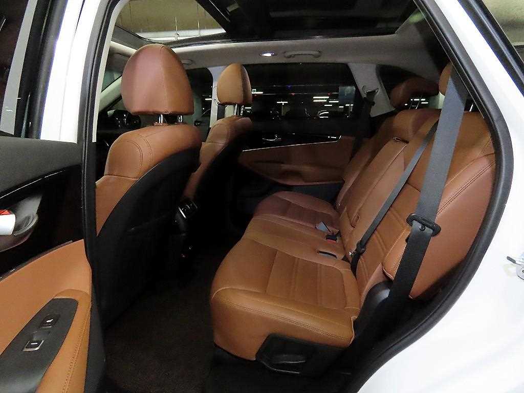 KIA Sorento - Vista 7