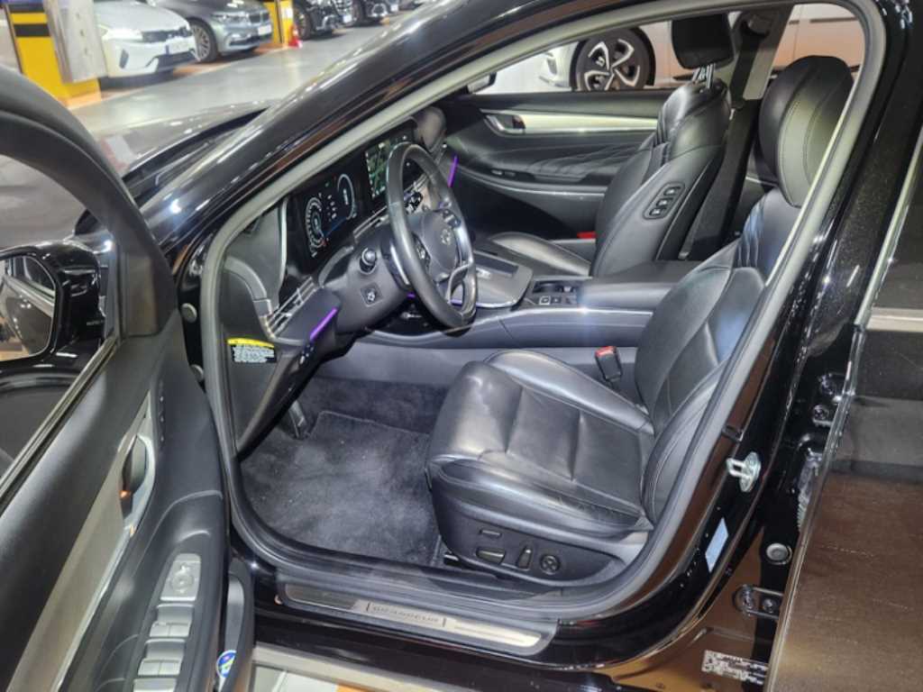 HYUNDAI Grandeur - Vista 5