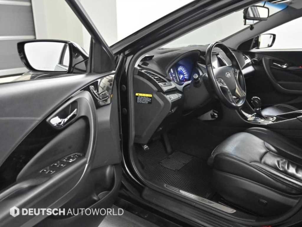 HYUNDAI Grandeur - Vista 11