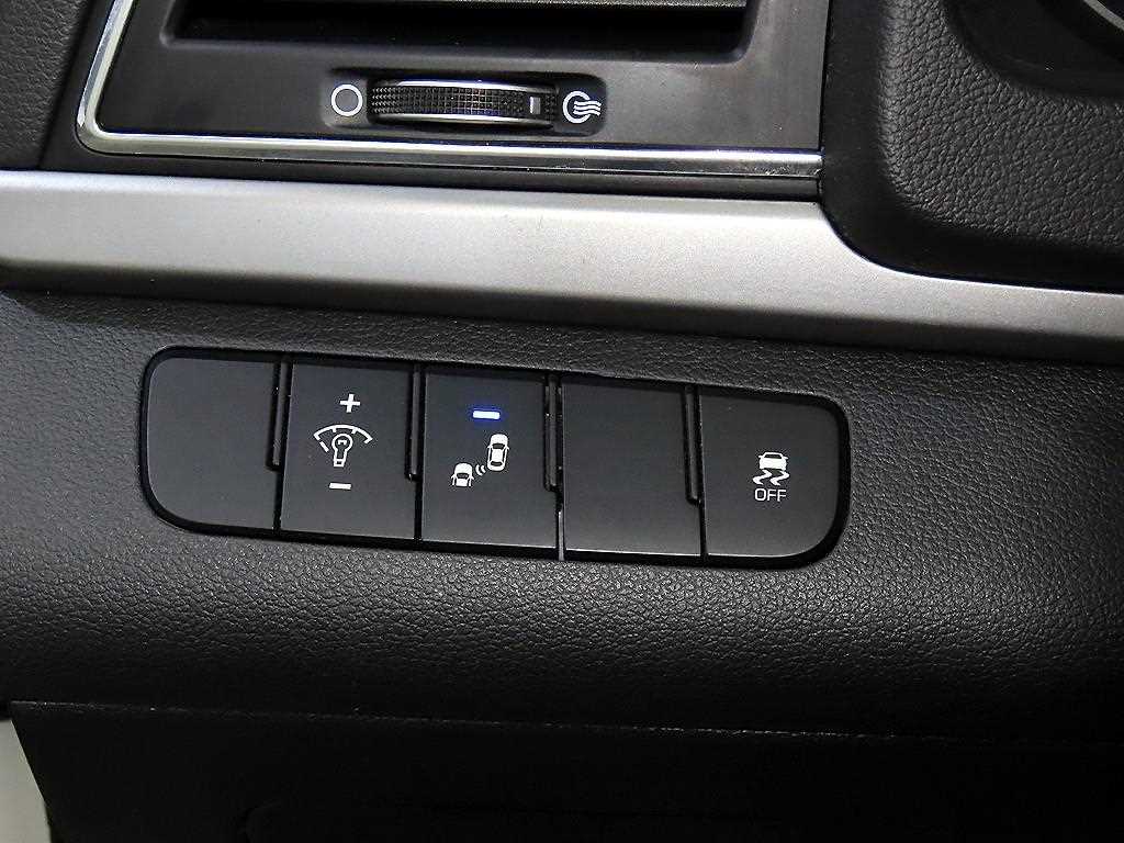 HYUNDAI Avante 2018 - Importación desde Corea - HF Imports Iquique - Foto 14