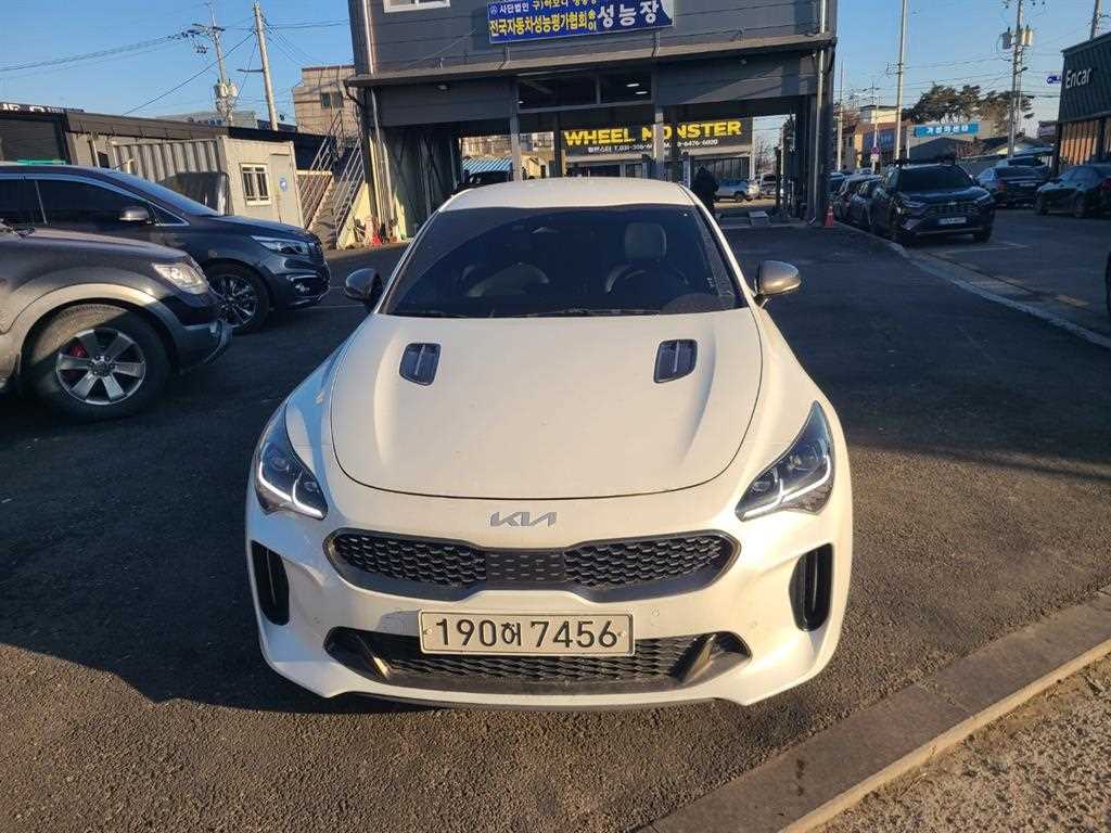 KIA Stinger 2022 Blanco - Importación desde Corea - HF Imports Iquique - Foto 1