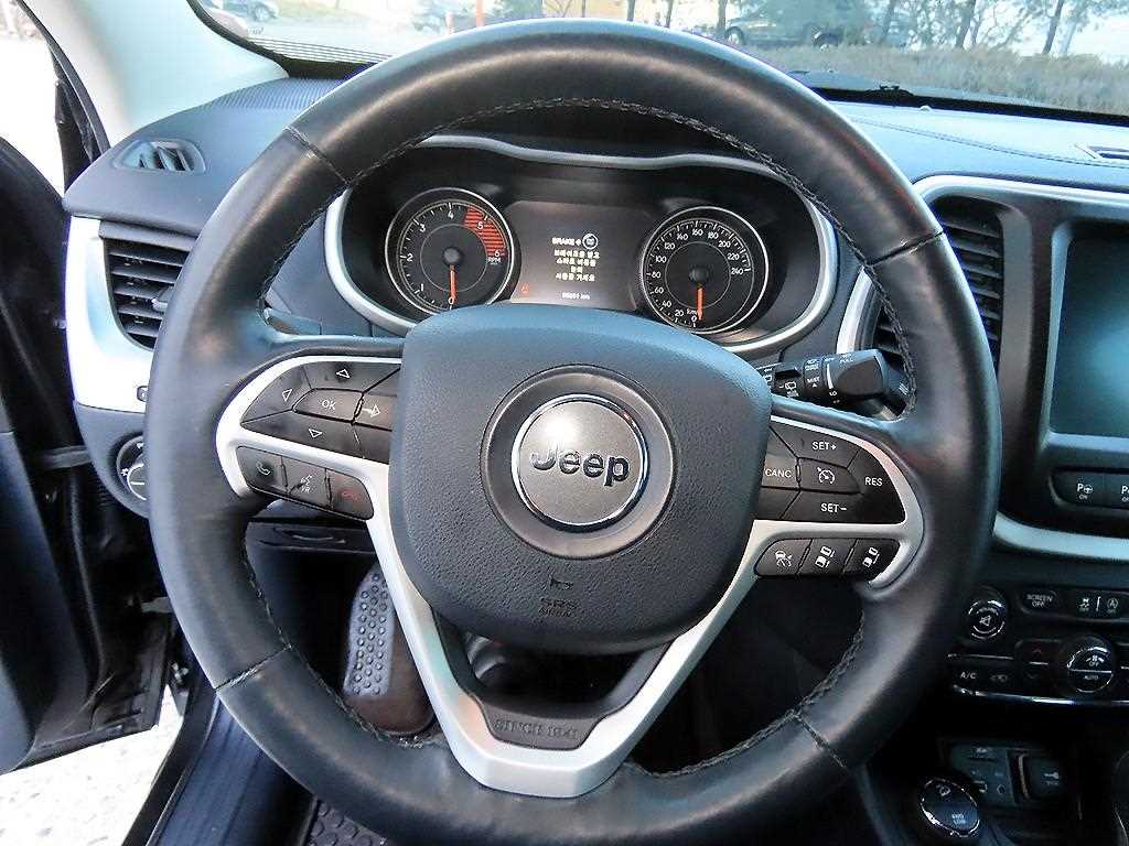 Jeep Cherokee - Vista 8