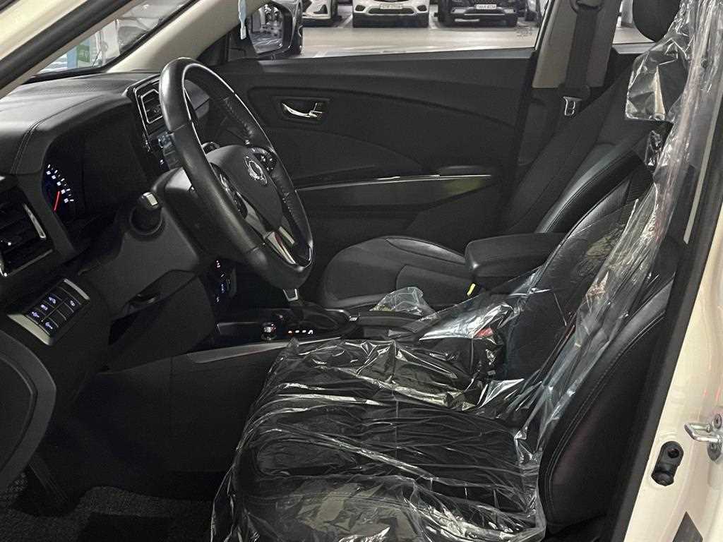 Ssangyong Tivoli - Vista 12