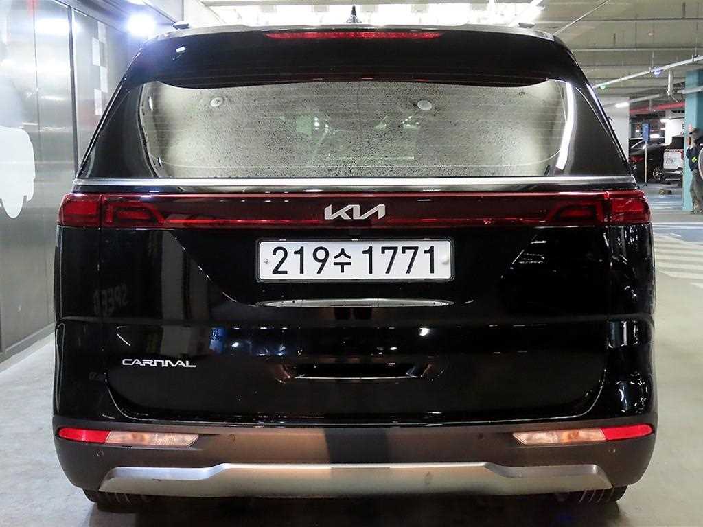 KIA Carnival - Vista 5