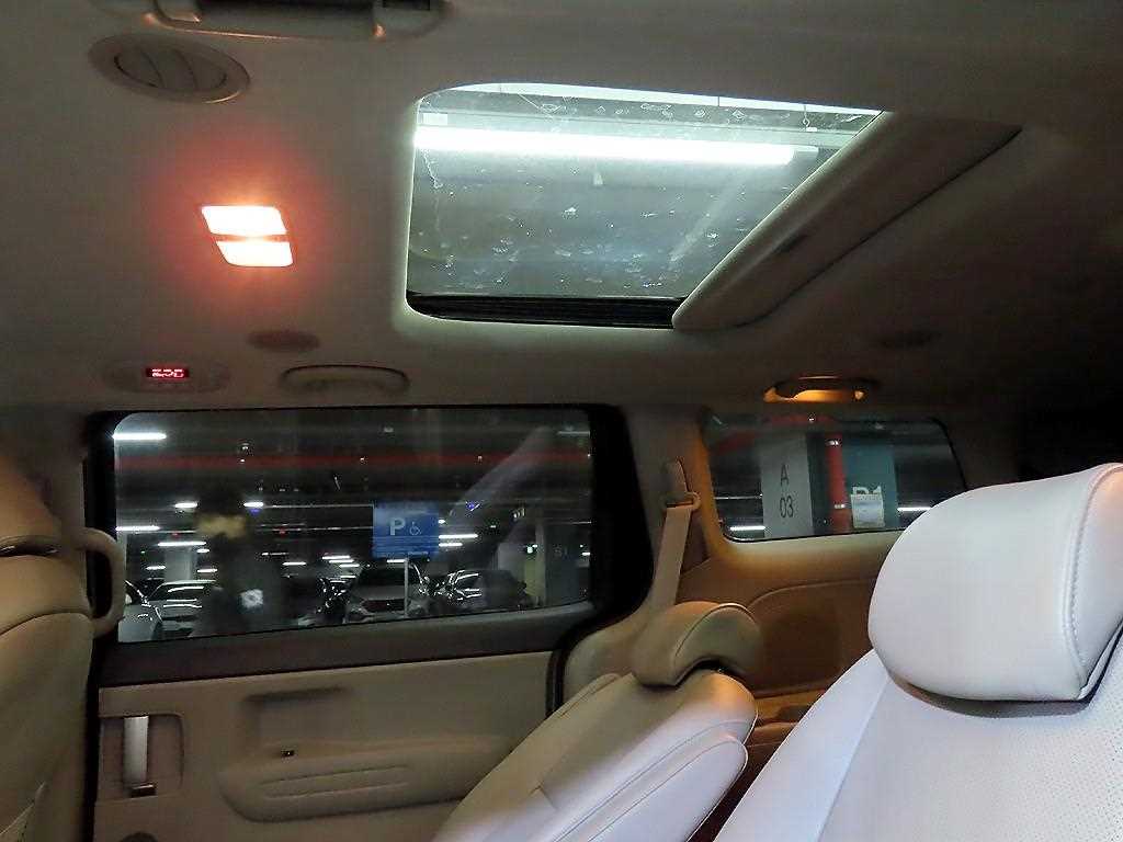 KIA Carnival 2017 Negro - Importación desde Corea - HF Imports Iquique - Foto 17