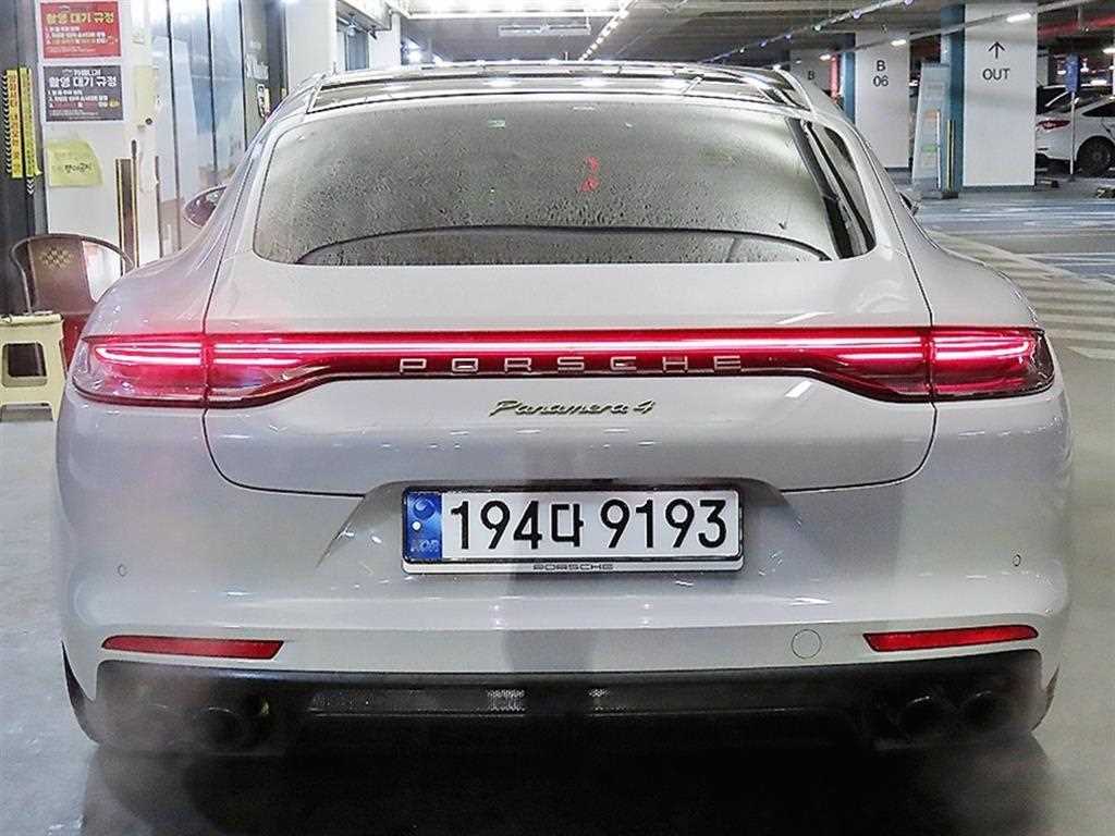 Porsche Panamera - Vista 5