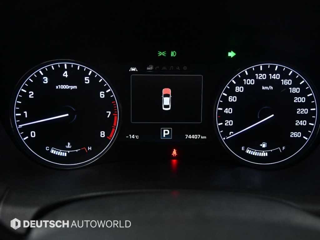 HYUNDAI Genesis - Vista 8