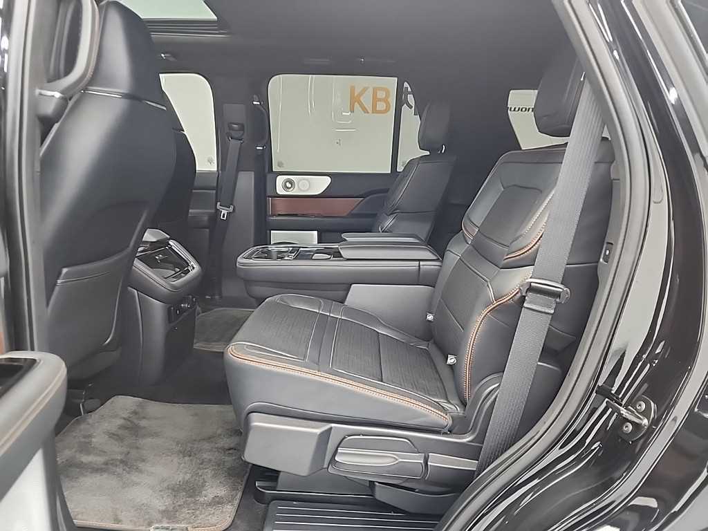 Lincoln Navigator - Vista 12