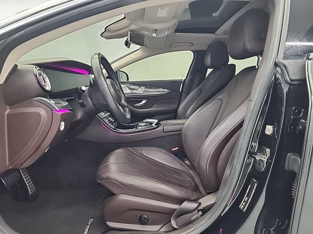 Mercedes Benz CLS Class - Vista 11