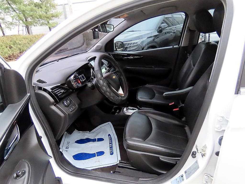 Chevrolet Spark - Vista 5