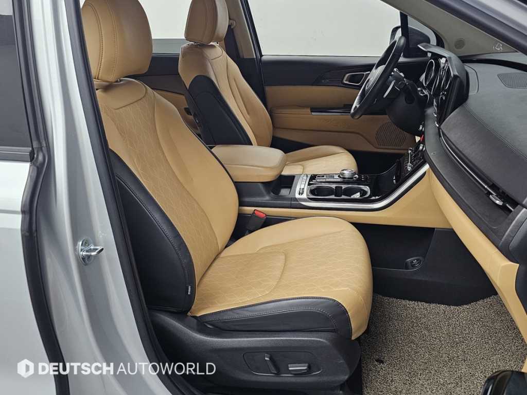 KIA Carnival - Vista 10