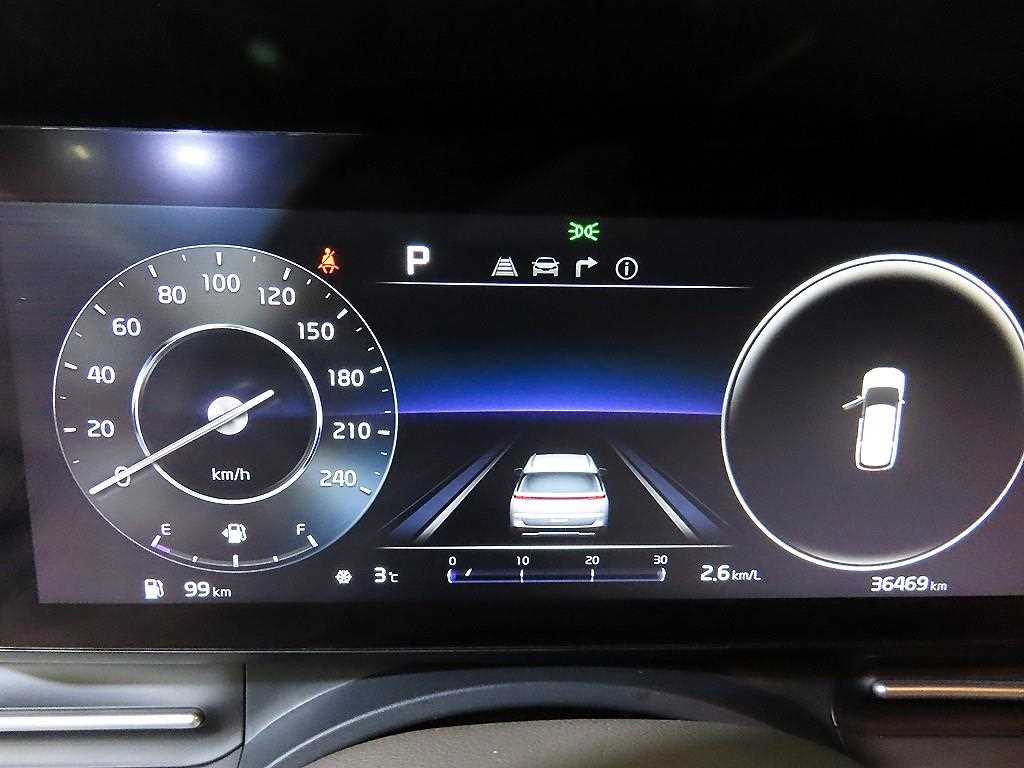 KIA Carnival - Vista 10