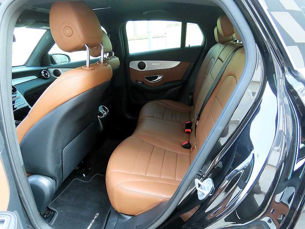 Mercedes Benz GLC Class - Vista 6