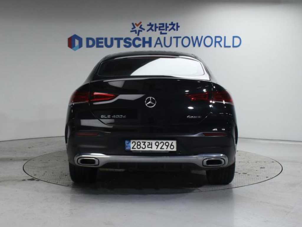 Mercedes Benz GLE Class - Vista 4