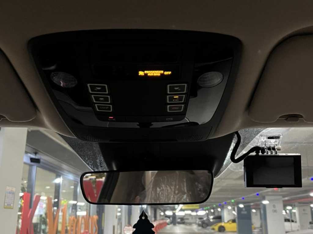 KIA Carnival - Vista 9