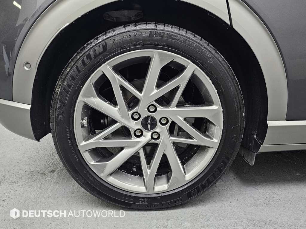 Genesis GV60 - Vista 5