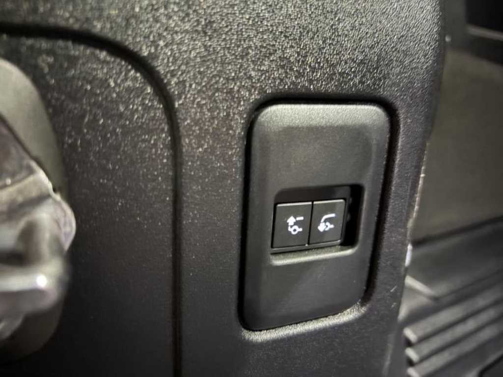 Land Rover Defender 2024 Negro - Importación desde Corea - HF Imports Iquique - Foto 18