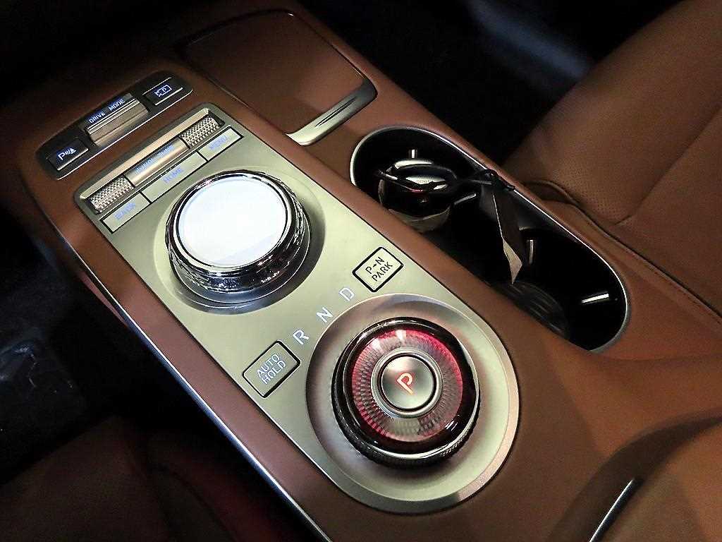 Genesis GV70 - Vista 12