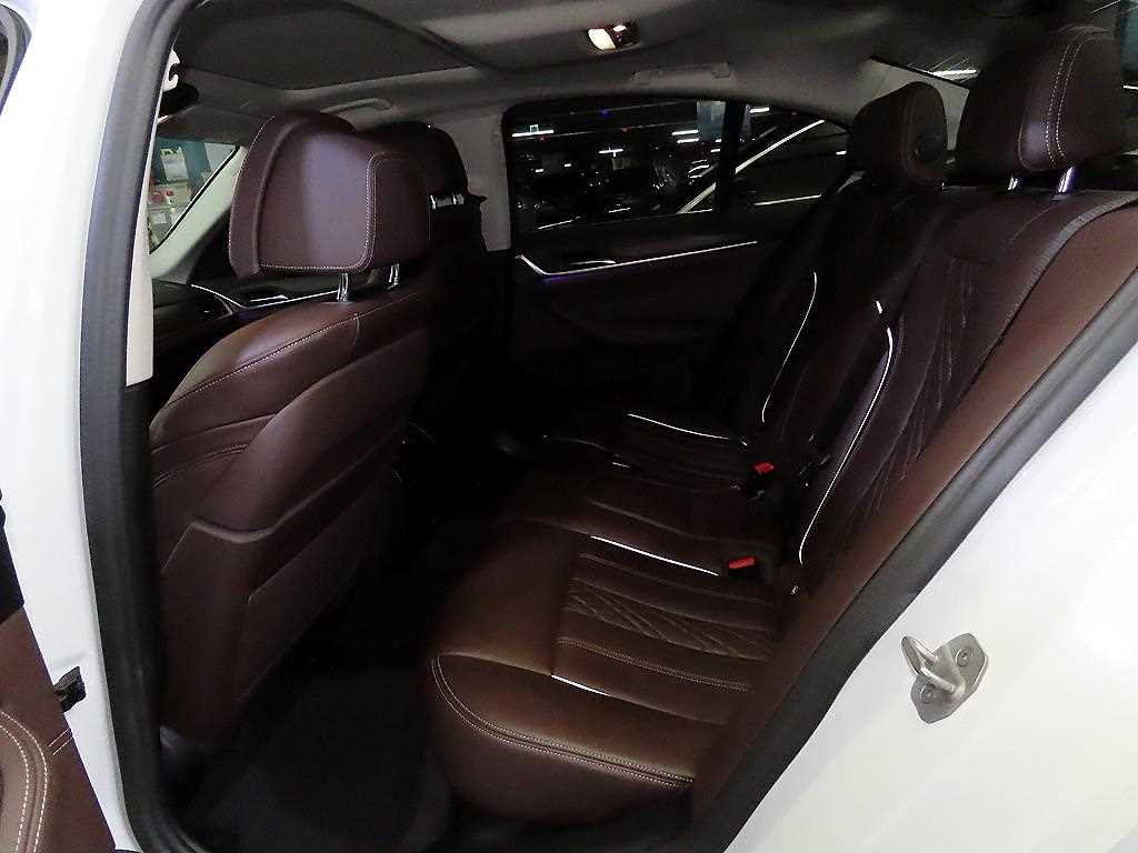 BMW 5 Series - Vista 7