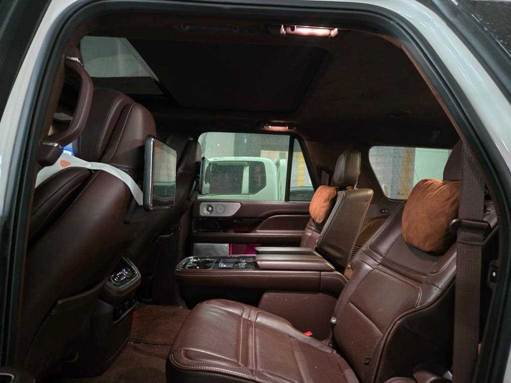 Lincoln Navigator 2019 Blanco - Importación desde Corea - HF Imports Iquique - Foto 17