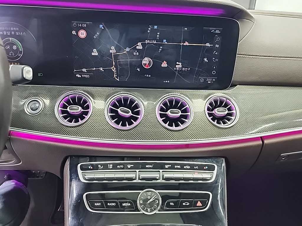 Mercedes Benz CLS Class - Vista 10