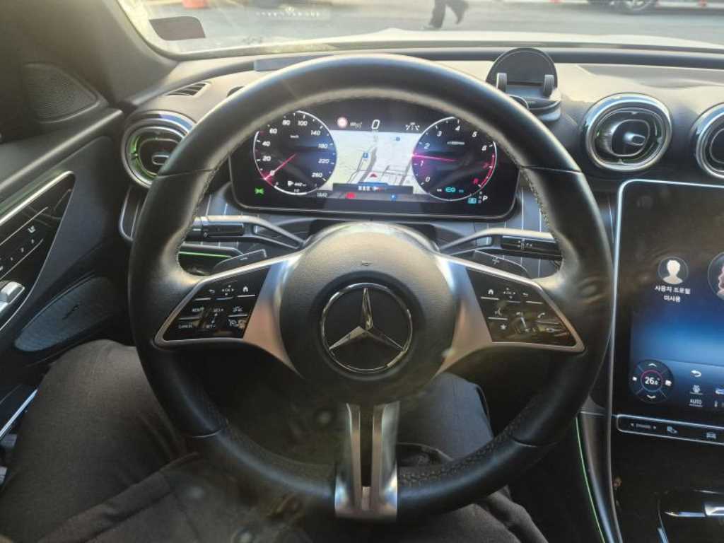 Mercedes Benz C Class - Vista 8