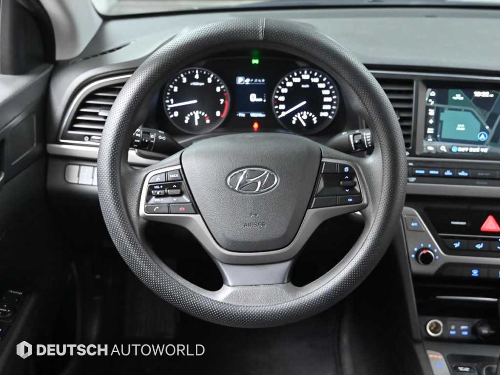 HYUNDAI Avante 2018 Gris - Importación desde Corea - HF Imports Iquique - Foto 13