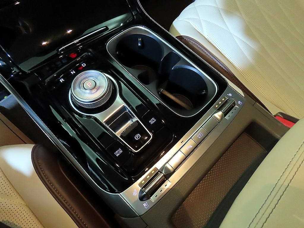 KIA Carnival 2023 Blanco - Importación desde Corea - HF Imports Iquique - Foto 13