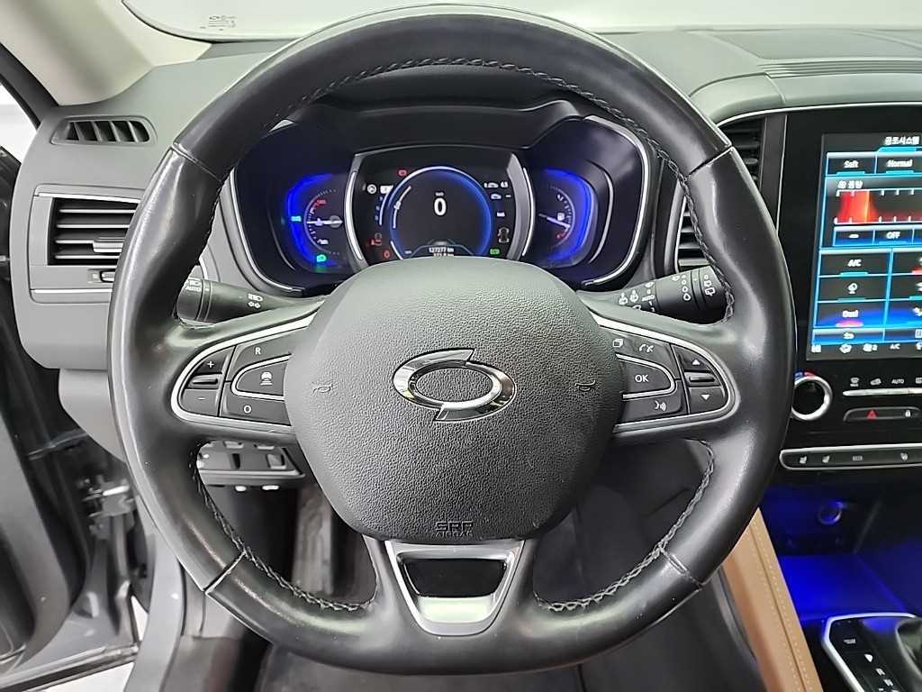 SAMSUNG QM6 - Vista 9