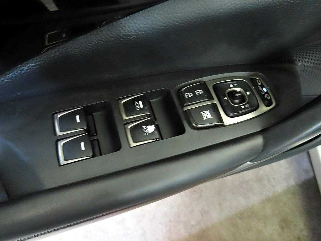 HYUNDAI Grandeur - Vista 12