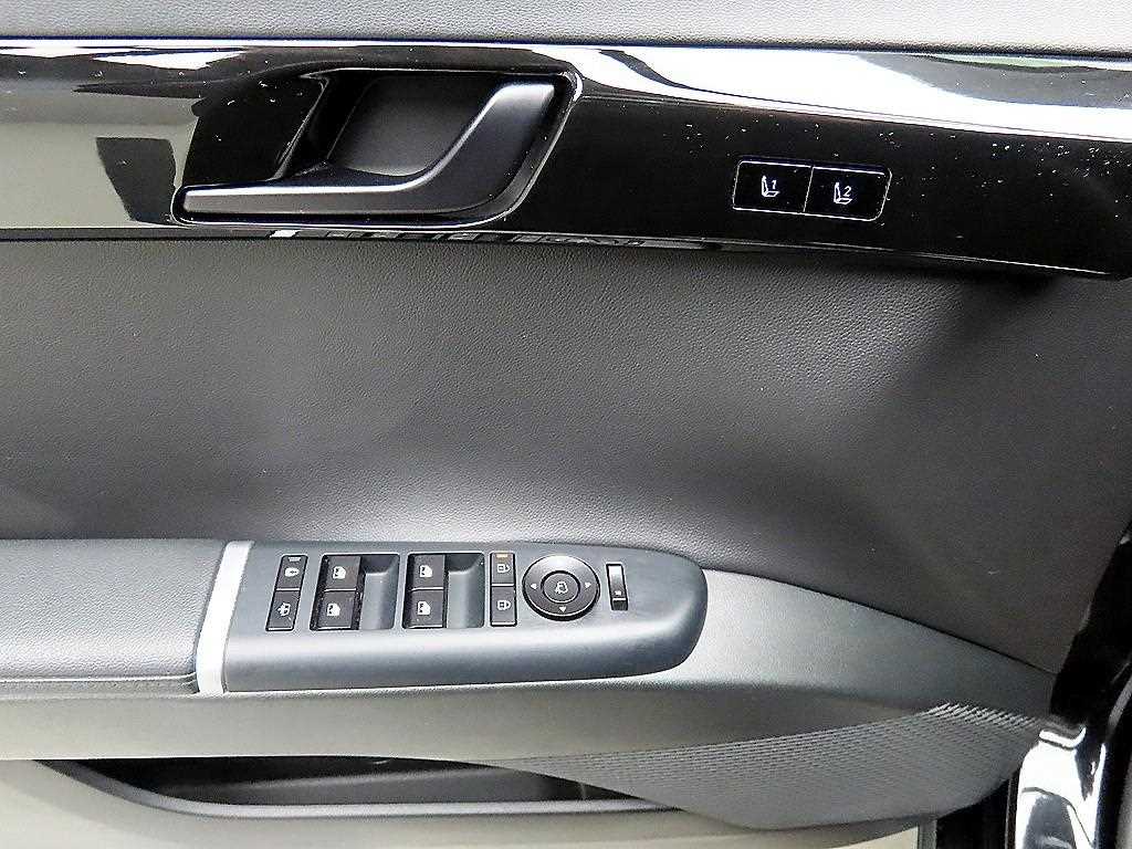 HYUNDAI Grandeur - Vista 11