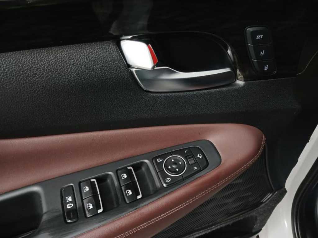 HYUNDAI Santa Fe - Vista 9