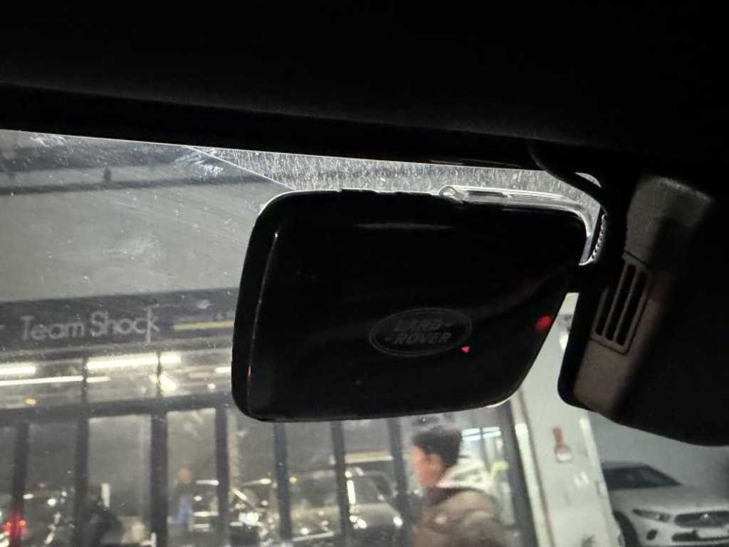 Land Rover Defender - Vista 9