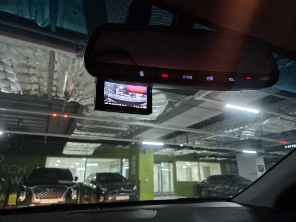 HYUNDAI Ioniq - Vista 8