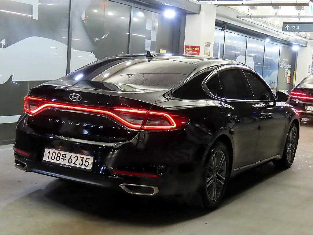 HYUNDAI Grandeur - Vista 4