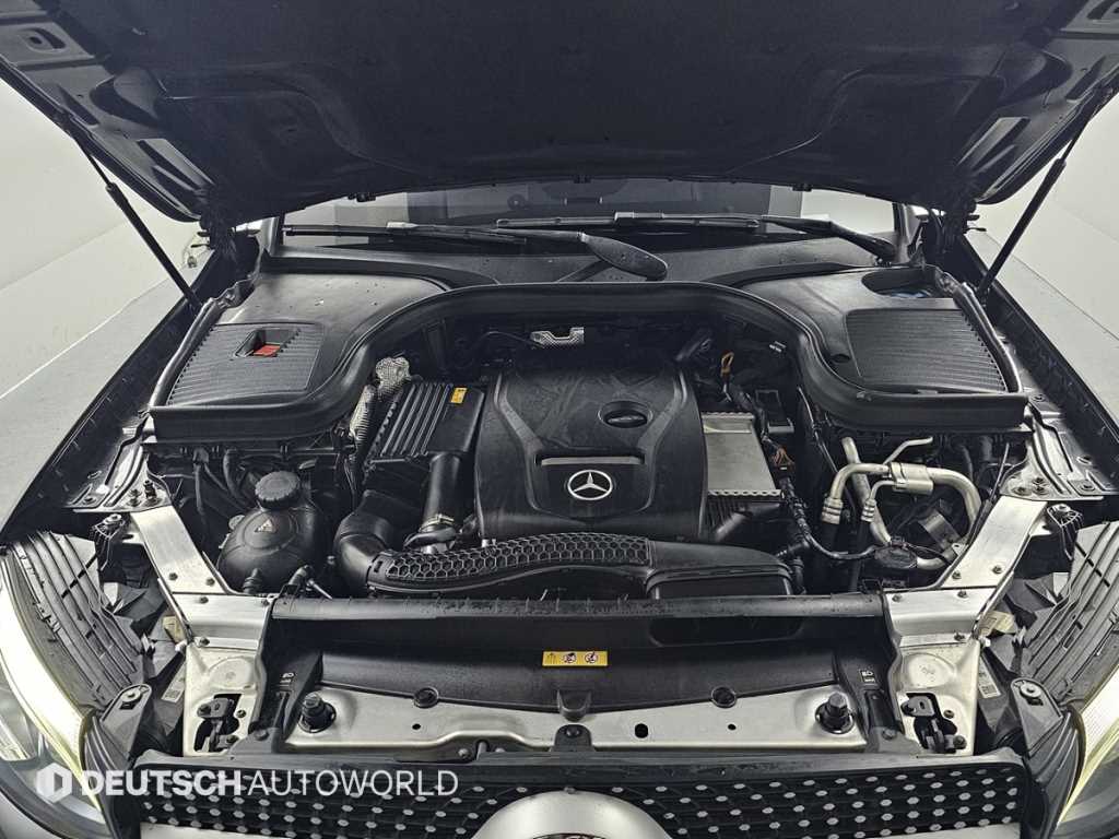 Mercedes Benz GLC Class - Vista 7