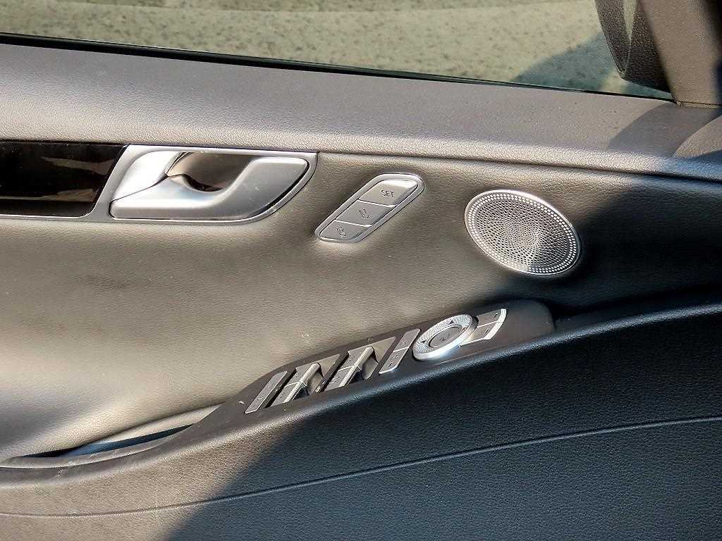 Genesis G80 - Vista 12