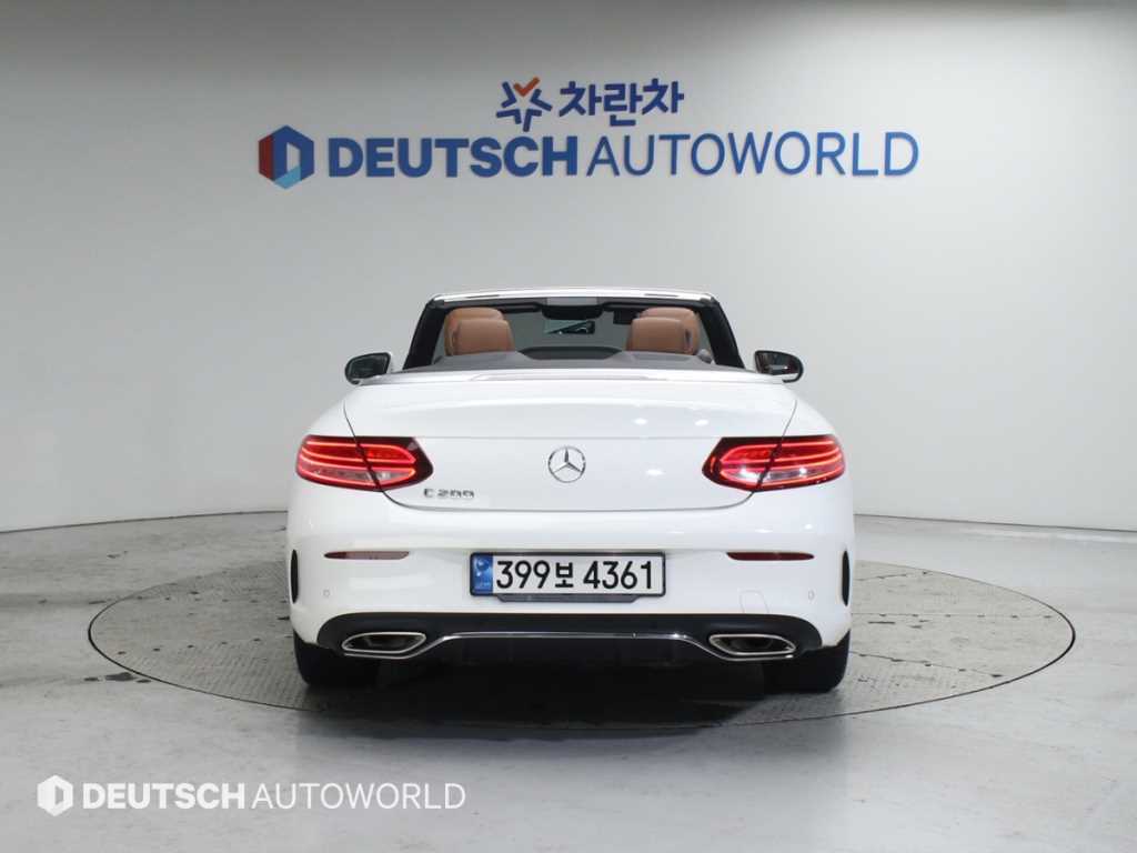 Mercedes Benz C Class - Vista 5