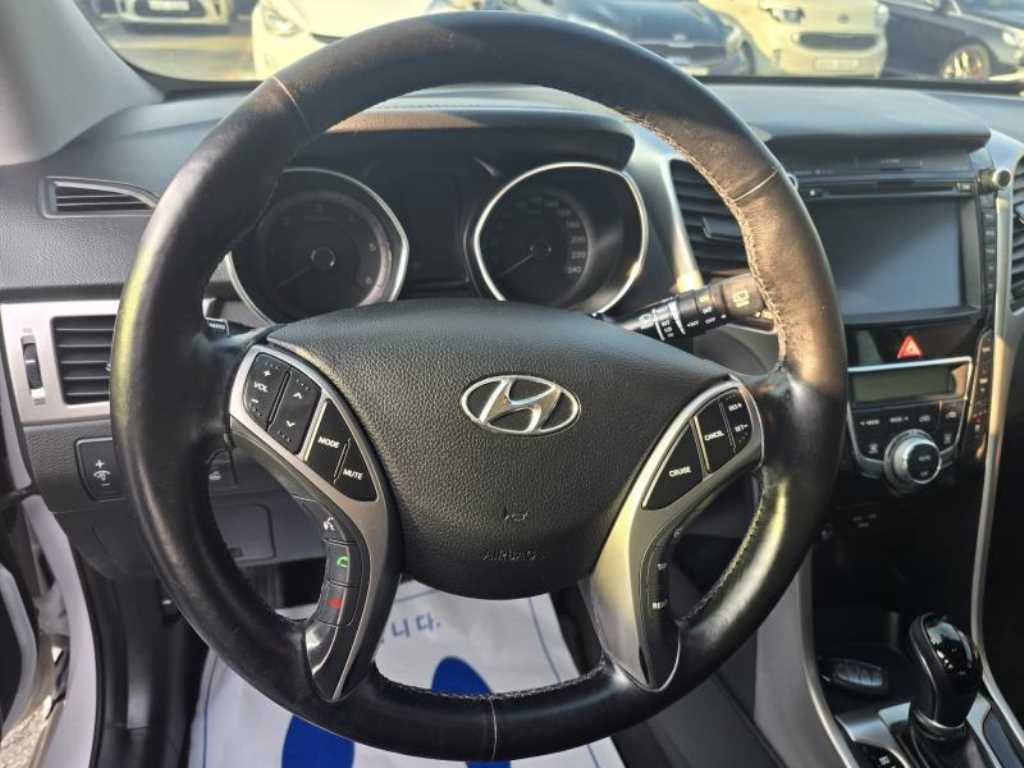 HYUNDAI i30 2015 Blanco - Importación desde Corea - HF Imports Iquique - Foto 15